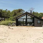 Three-bedroom In Дом отдыха
