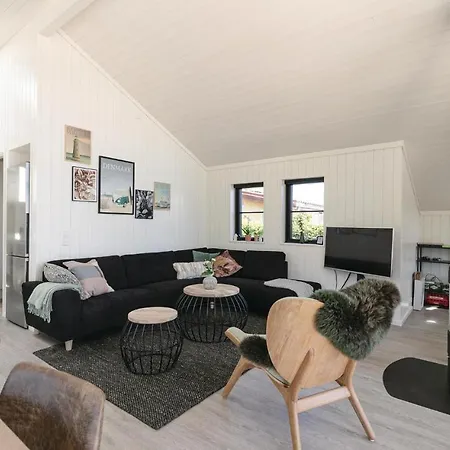 Дом отдыха Three-bedroom In